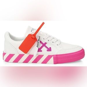 OFF-WHITE C/O VIRGIL ABLOH